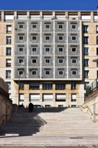 Moucharabiehs en bois, La Tourette-Groupe VIII