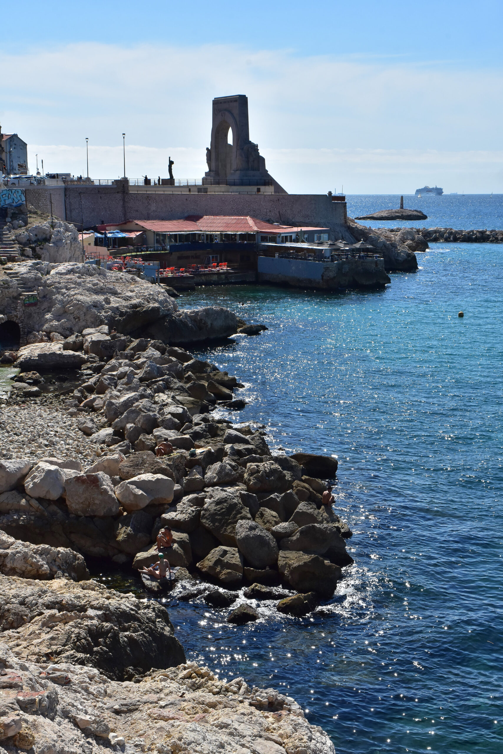 Plages improvisées sous la Corniche entre la plage des Catalans et Vallon des Auffes (c) Agam C. Trinquier (4)