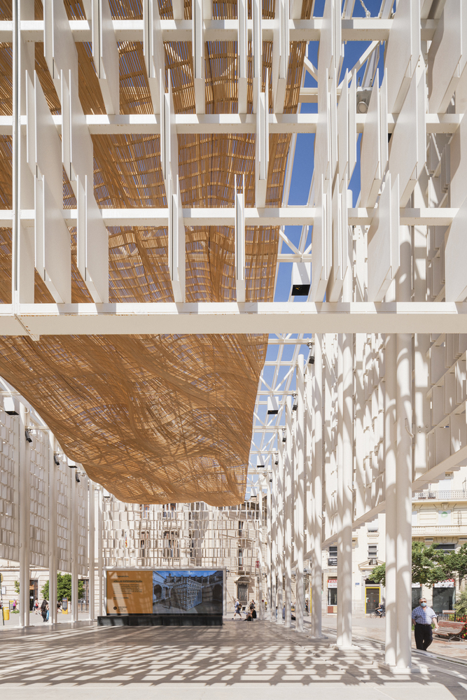 Ágora, Pabellón sostenible (Miguel Arraiz Arqueha). World Design Capital València 2022 Festival d'architecture urbaine TAC! 2022. Photo David Zarzoso