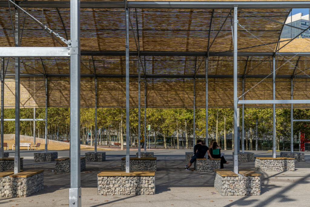 Prototype Mar d’Ombres (2024), Parc del Fòrum, Barcelone (photo BIT HABITAT)